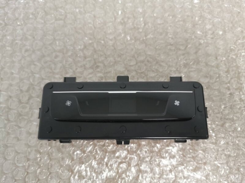 VW TIGUAN PASSAT ARTEON rear air conditioning panel LCD touch screen